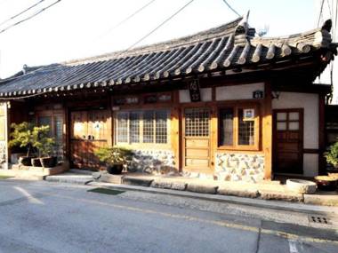 Gallery Jin Hanok Guesthouse
