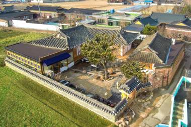 Gyeongju Hangbokhanzip Pension