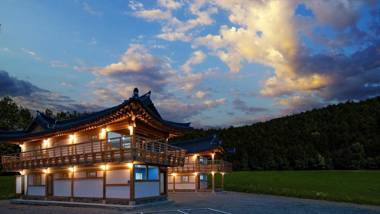 Gyeongju Arayard Hanok Pension