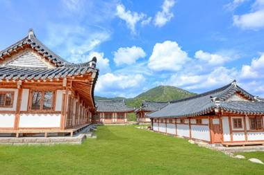 Gyeongju HanokHotel Chunchugwan