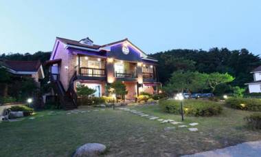 Gyeongju La Vie Est Belle Pension