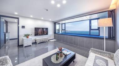 Gampo Beach Hill Poolvilla Pension