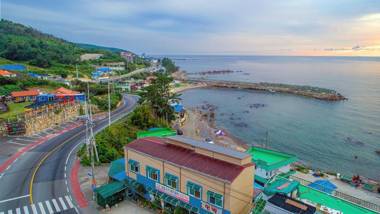 Gyeongju Gampo Sangbulgogi and Pension