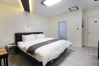 Gwangju Chungjangro Gold Brown Hotel