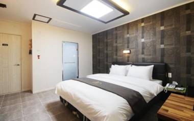 Gwangju Chungjangro Gold Brown Hotel