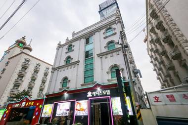 Gwangju Cheomdan Hedges