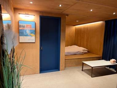 Gwangju Seojeongjeokin Hotel (광주 서정적인 호텔)