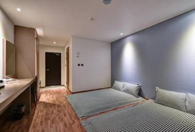 Sea Moon Tourist Hotel