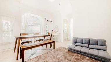 Ganghwa Yasaenghwacafe Pension