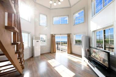 Ganghwa Walts Of Nakjo Pension