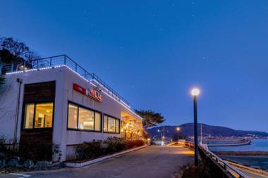 Ganghwa Cafe Pension Amote