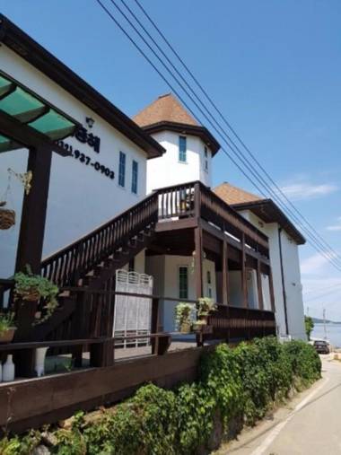 Ganghwado Mediterranean Pension