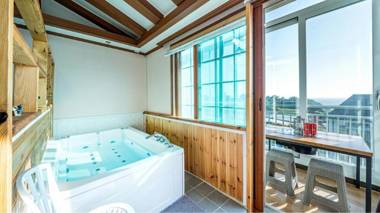 Ganghwa Nakjo tema spa Pension