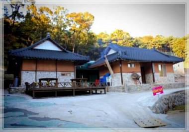 Jangbogo Hanok Pension