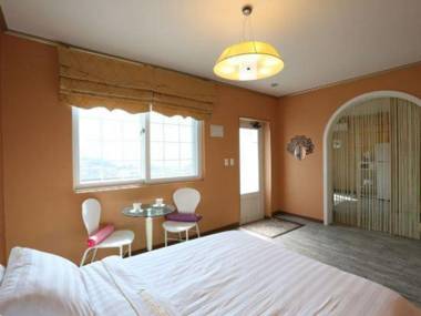 Afternoon of The Forest Pension