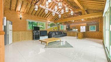 Ganghwa Gichayeohaeng Pension