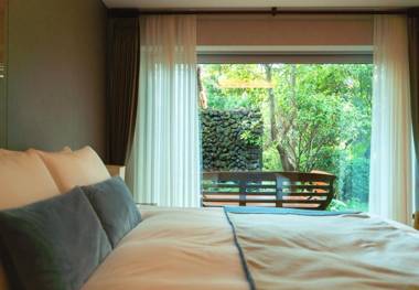 The Seaes Hotel & Resort