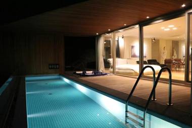 Bayhill Pool & Villa