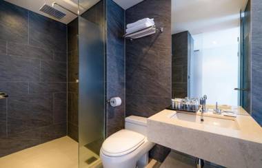 Brown Suites Hotel and Resort