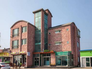 Long Island Guesthouse