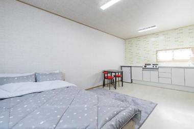 Brassica Flower Pension