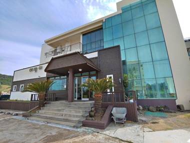 Seongsan Sunrise Pension