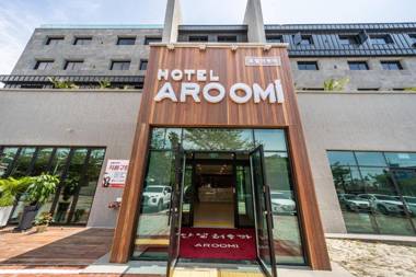 Aroomi Hotel