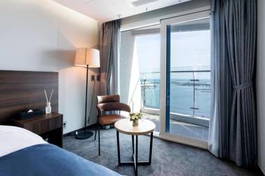 Co-op City Hotel Harborview