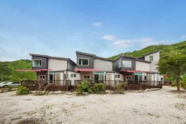 Pocheon Pension Villaggio {Spa Valley}