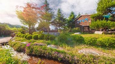 Pocheon Sanwoolteo Pet Friendly Pension