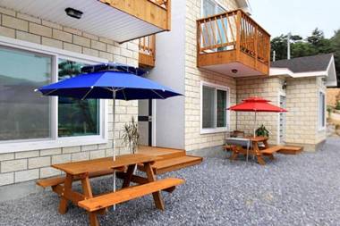 Wonju Pine Hill Pension