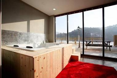 Pyeongchang Daegwallyeong Modern Ville Pension