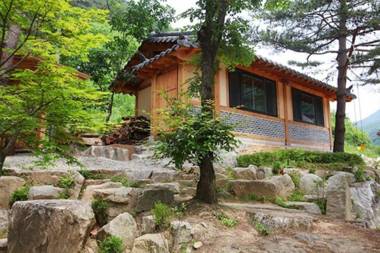 Pyeongchang Geumdang Hanok Pension