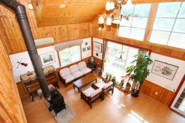 Pyeongchang Yasaenghwa Theme Pension