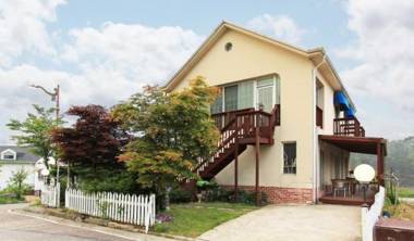 Pyeongchang Daegwallyeong White Tree Pension