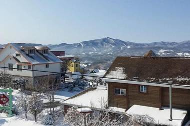 Pyeongchang Pungcharang Herbrang Pension