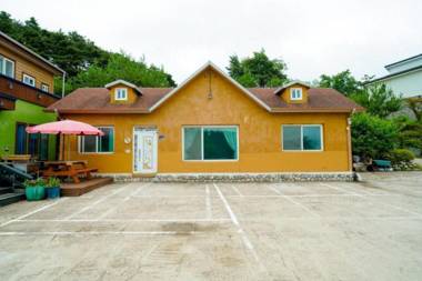 Yangyang Sky Garden Pension