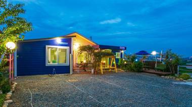 Yangyang river pension