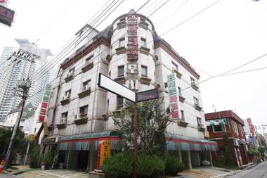 Cheongju Four Seasons