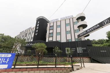 Asan Marina Hotel