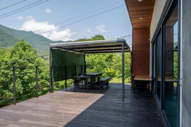 Sanchung jirisaneui haru