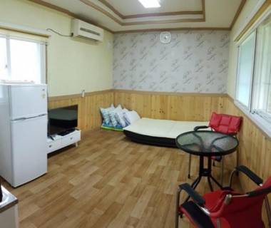 Sancheong Jirisan Sopungganeunnal Pension