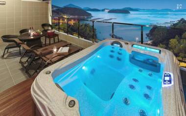 Tongyeong Sea and View Spa Pension
