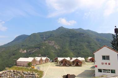 Muju ppalgang chima resort glamping