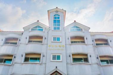 Muju Rainbow Pension