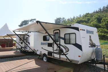 Taean Mom-villagee Caravane