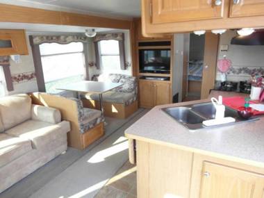 Taean Mom-villagee Caravane