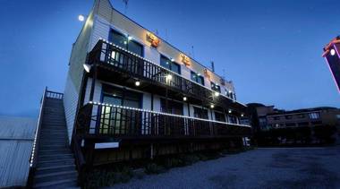 anmyeondo/taean bangpobadapensyeon