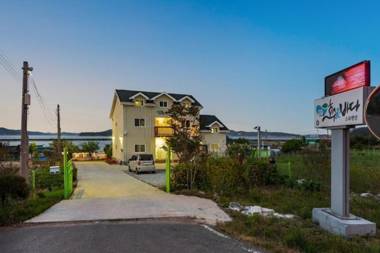 Taean Lake and Sea Spa Pension