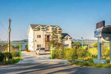 Taean Lake and Sea Spa Pension